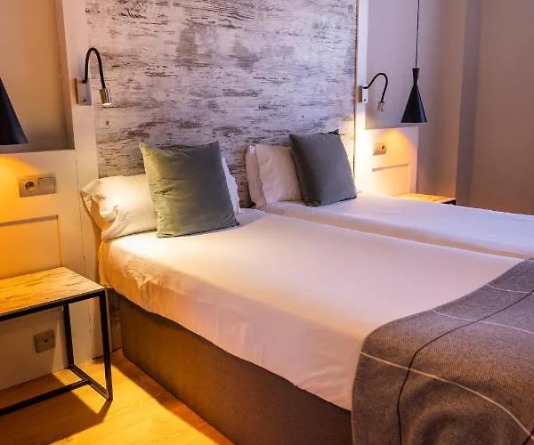 Cims De Hotel