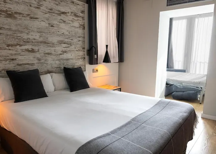 Cims De Hotel 3*